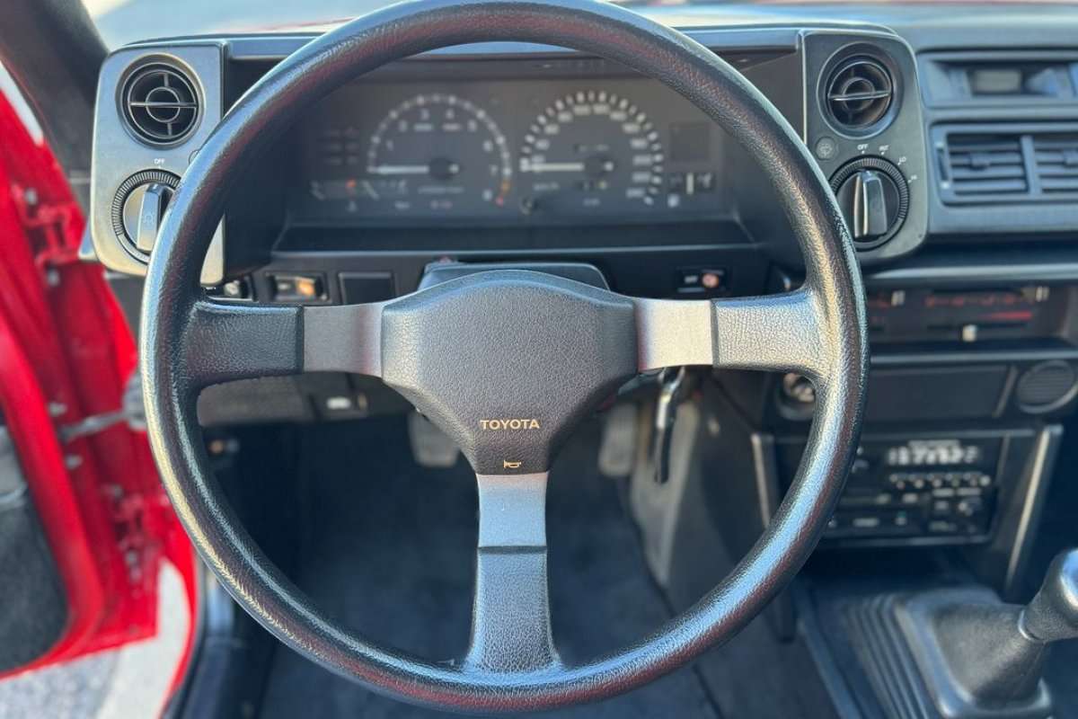 toyota-corolla-1986-gasolina-1587cc