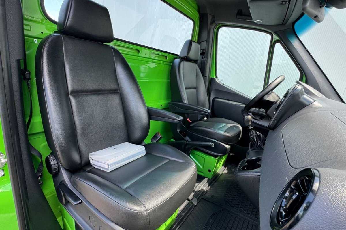 mercedes-benz-sprinter-2021-diesel-2143cc