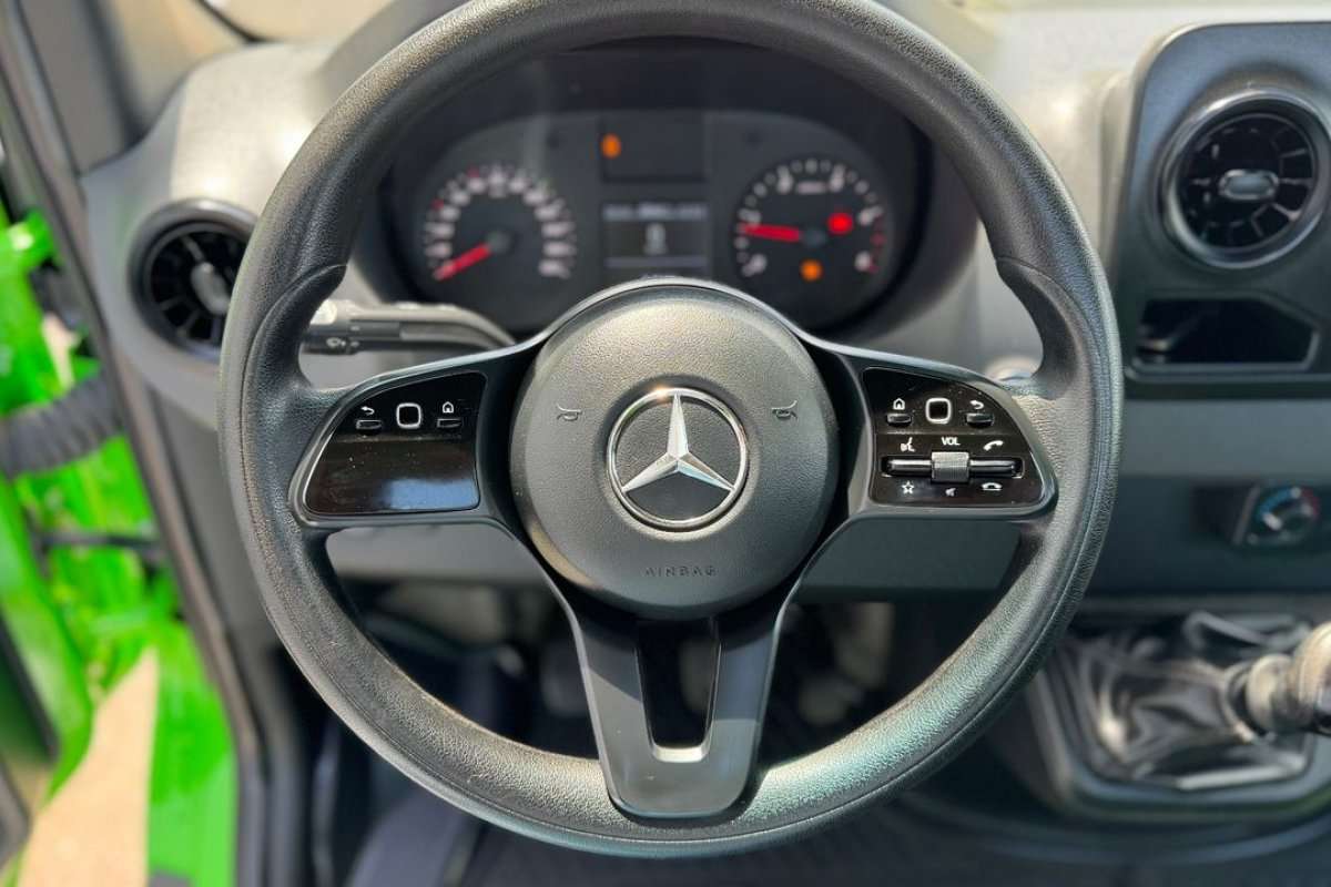 mercedes-benz-sprinter-2021-diesel-2143cc