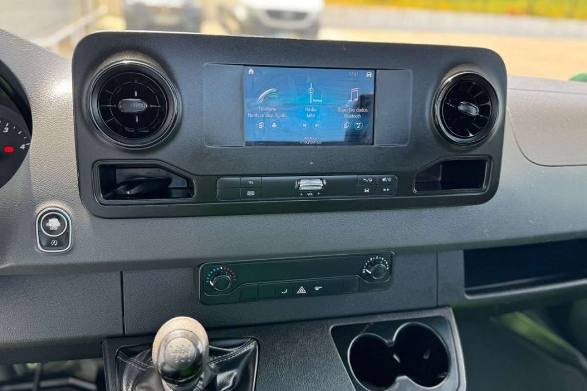 mercedes-benz-sprinter-2021-diesel-2143cc