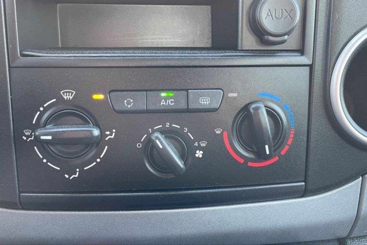 peugeot-partner-2017-diesel-1560cc