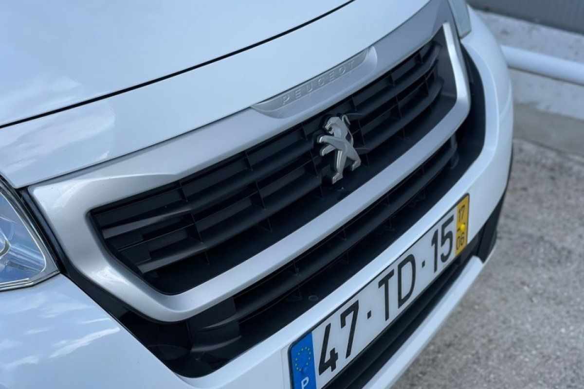 peugeot-partner-2017-diesel-1560cc