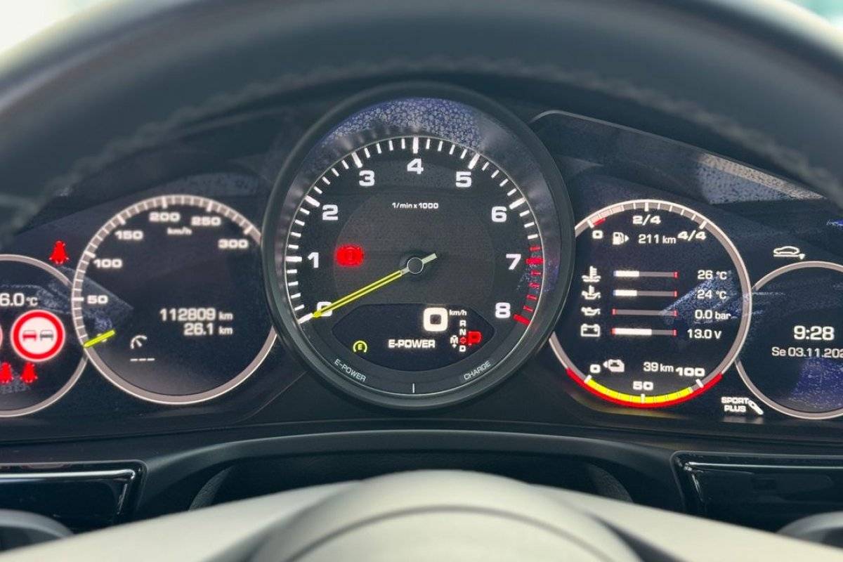 porsche-panamera-sport-turismo-2021-hibrido-a-gasolina-2894cc