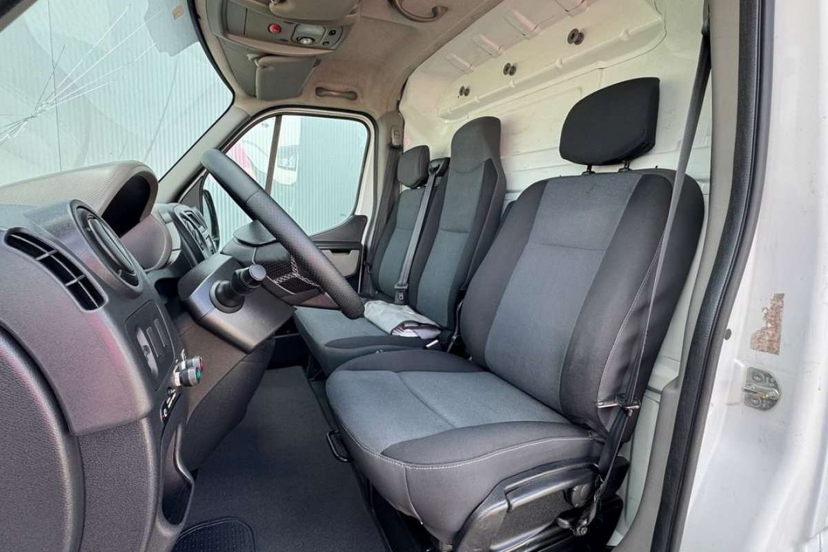 renault-master-2012-diesel-2299cc