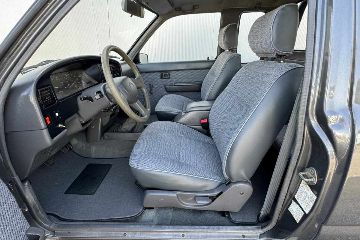 toyota-hilux-1994-diesel-2446cc