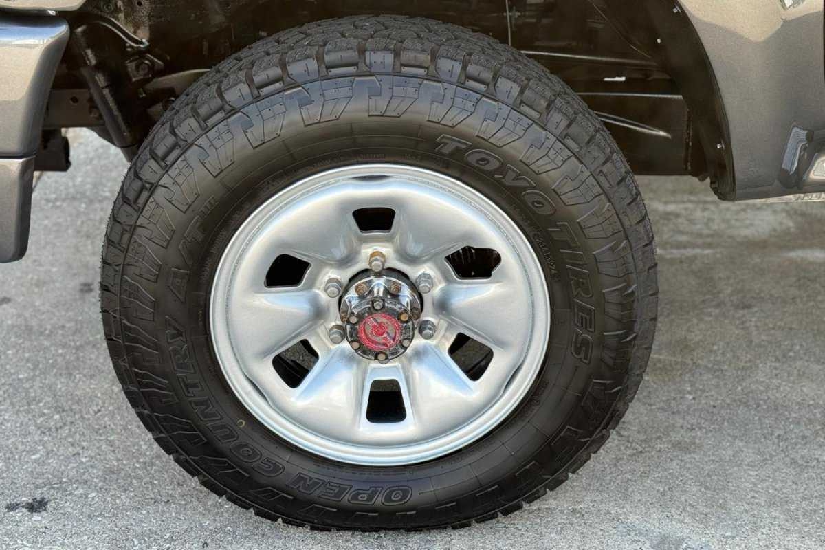 toyota-hilux-1994-diesel-2446cc