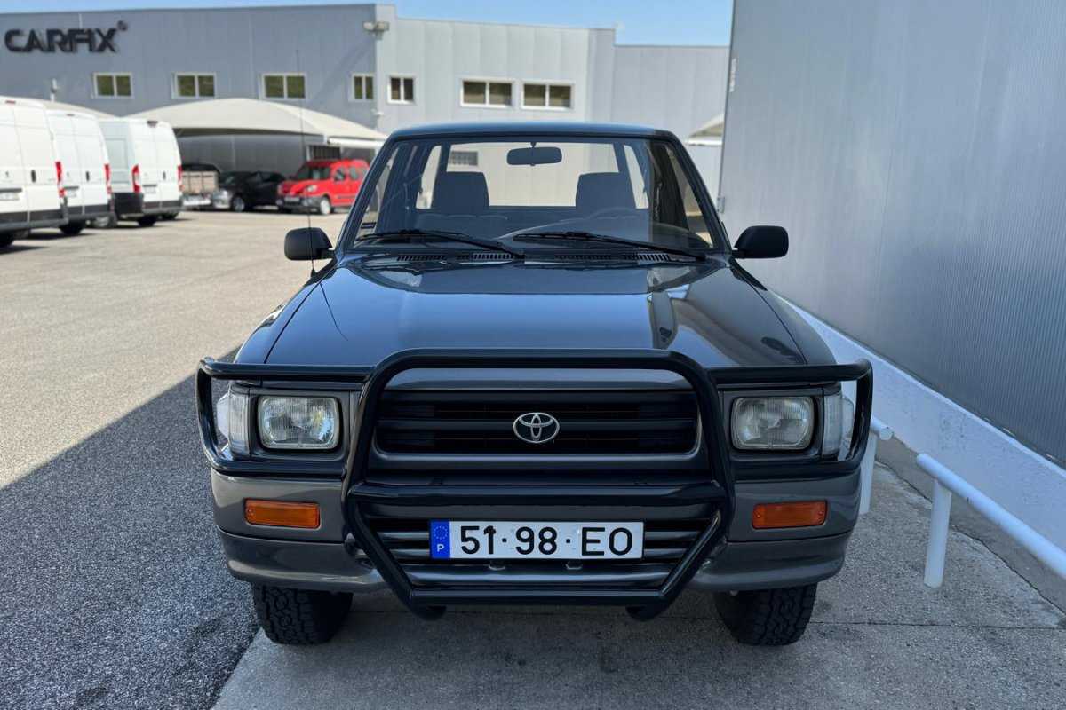 toyota-hilux-1994-diesel-2446cc