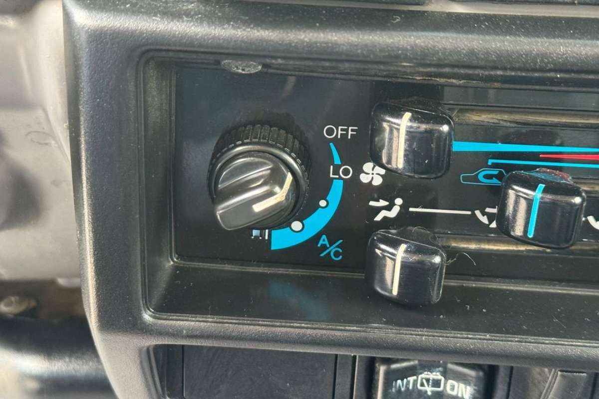 toyota-land-cruiser-1994-diesel-2982cc