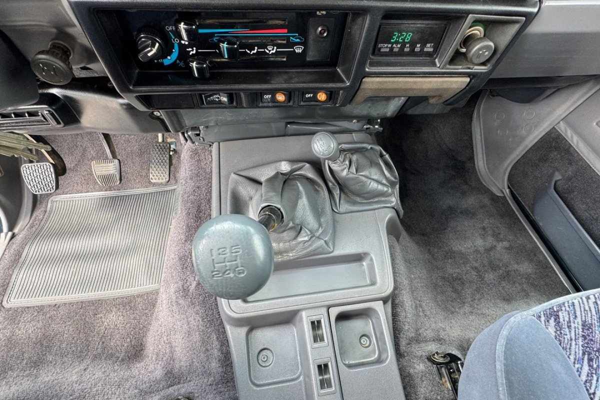 toyota-land-cruiser-1994-diesel-2982cc