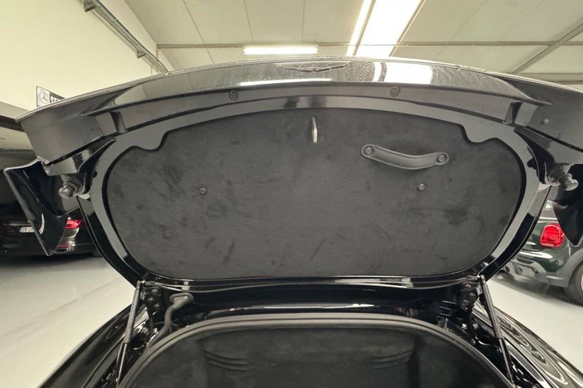 aston-martin-vantage-roadster-2022-gasolina-3982cc
