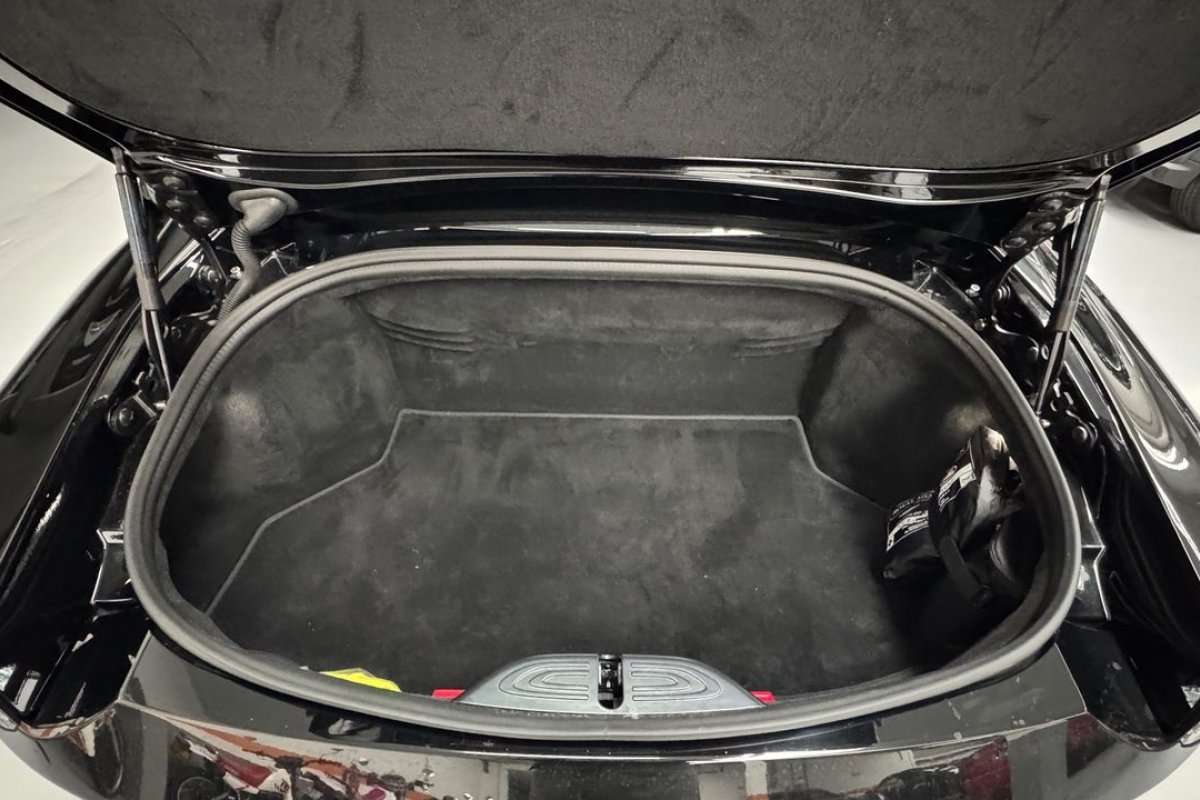 aston-martin-vantage-roadster-2022-gasolina-3982cc