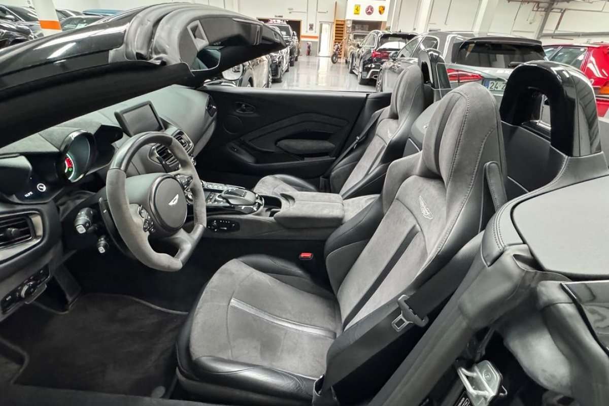 aston-martin-vantage-roadster-2022-gasolina-3982cc