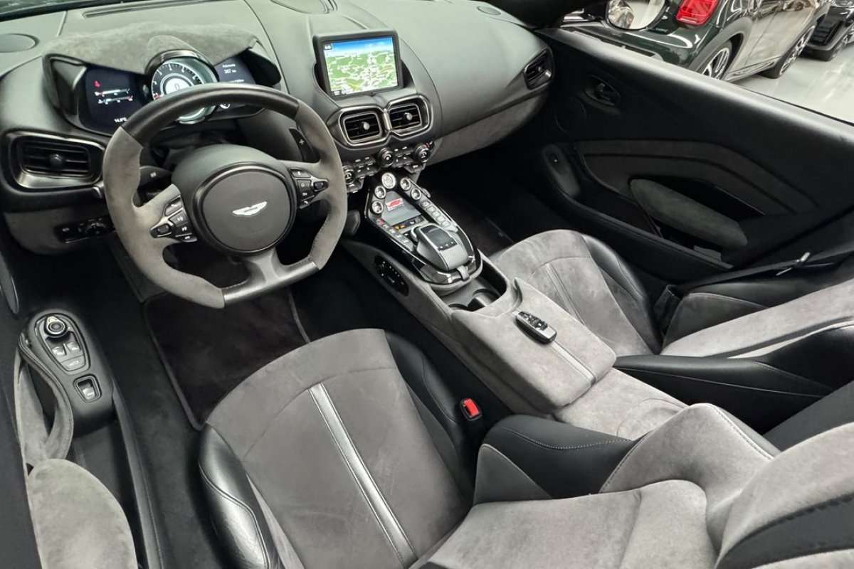 aston-martin-vantage-roadster-2022-gasolina-3982cc