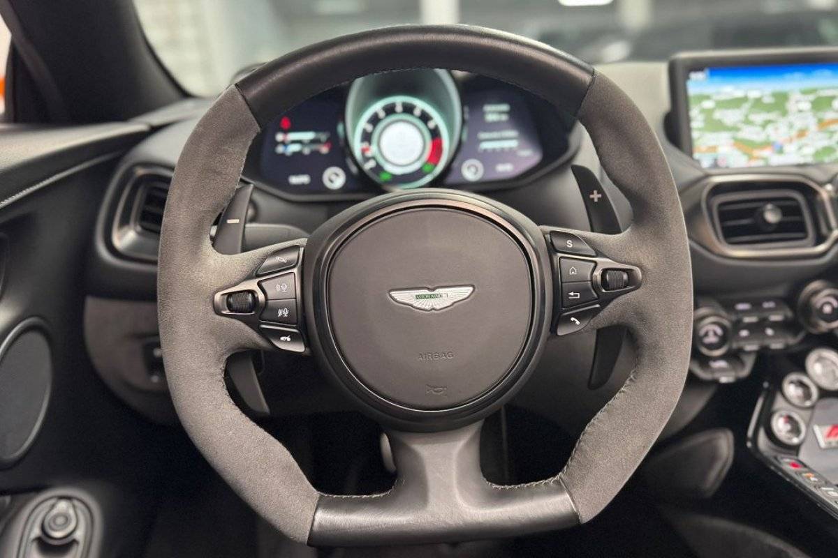 aston-martin-vantage-roadster-2022-gasolina-3982cc