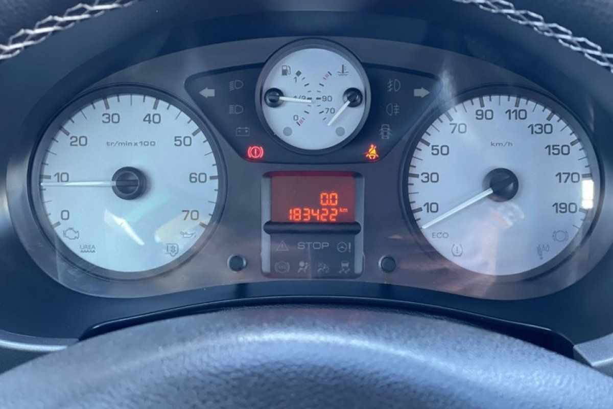 peugeot-partner-2017-diesel-1560cc