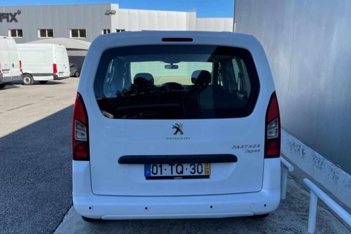 peugeot-partner-2017-diesel-1560cc