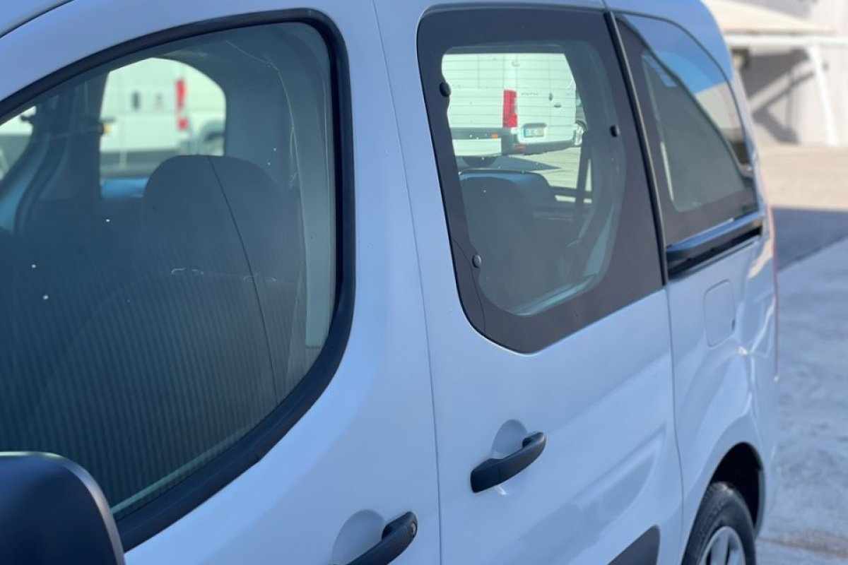 peugeot-partner-2017-diesel-1560cc