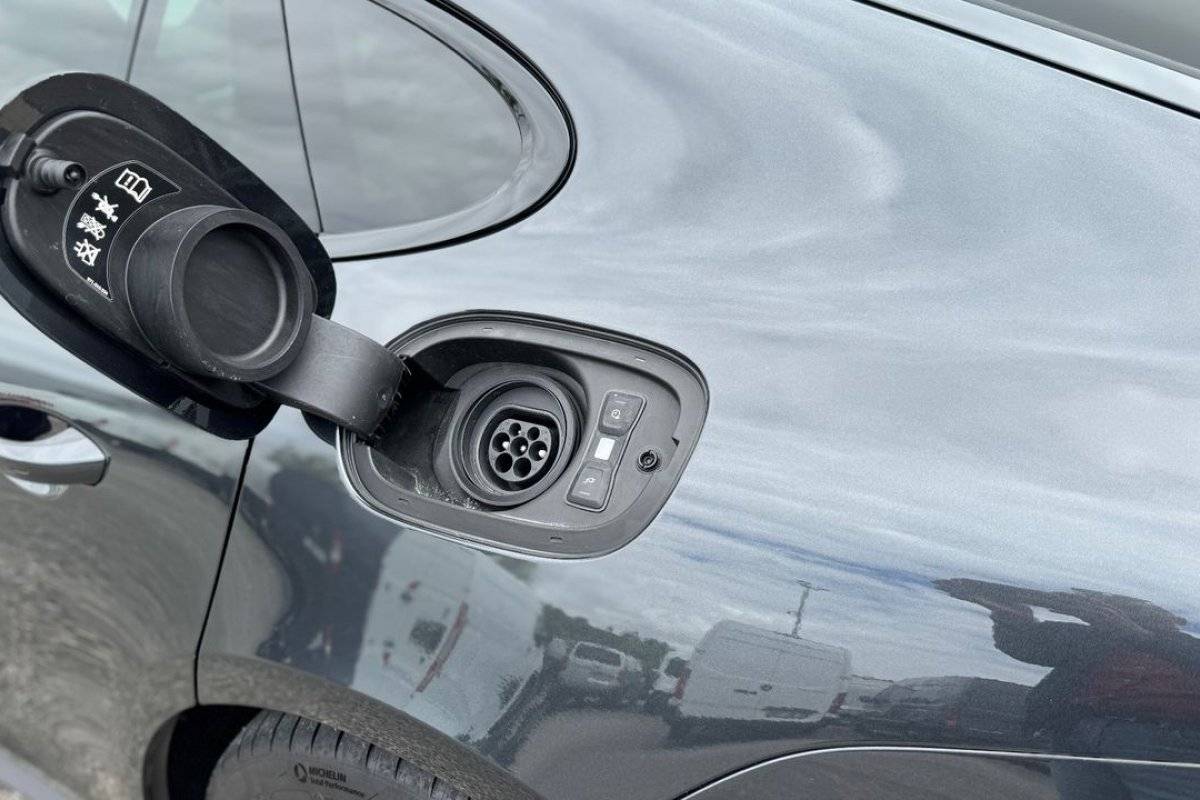 porsche-panamera-2019-hibrido-a-gasolina-3996cc