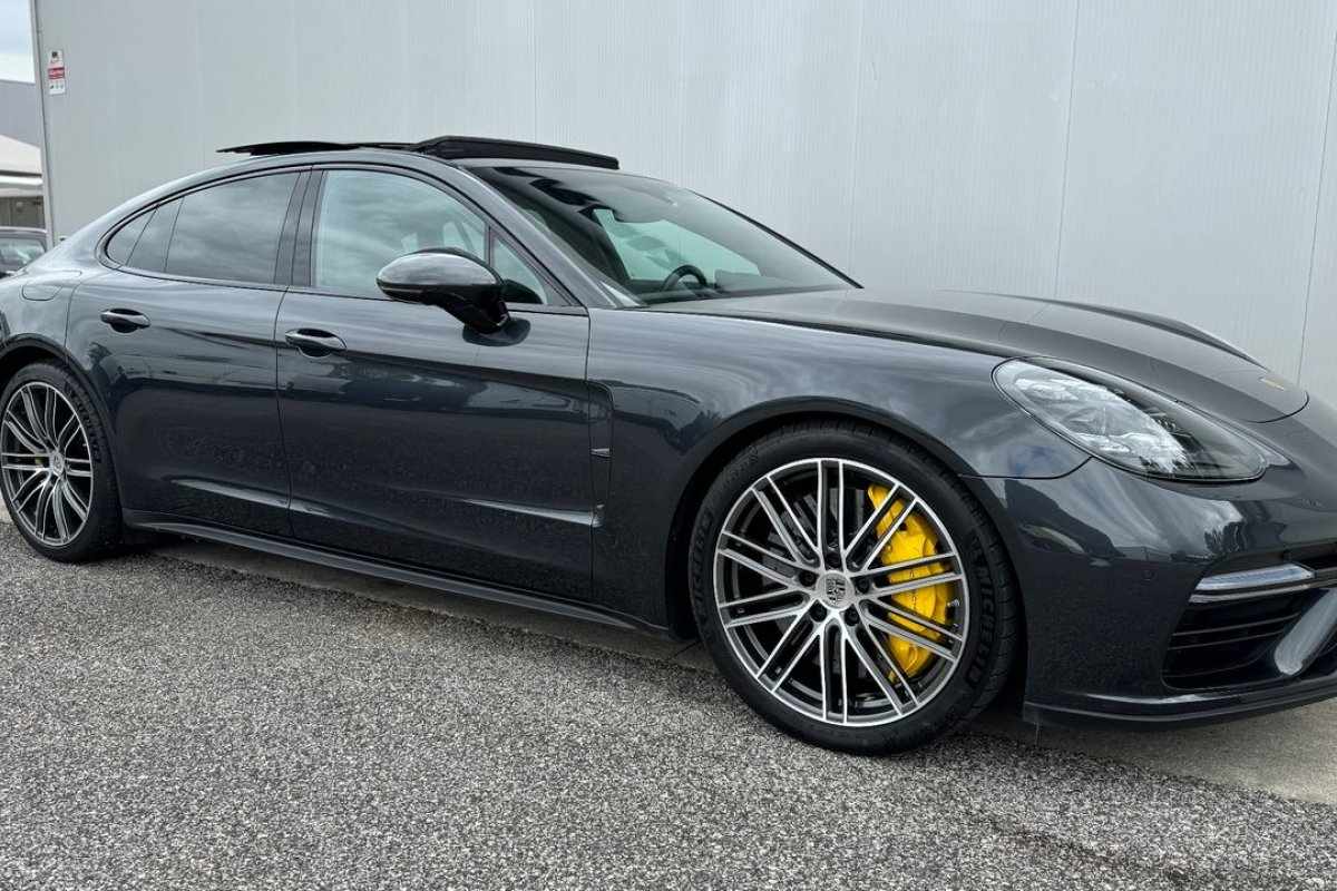 porsche-panamera-2019-hibrido-a-gasolina-3996cc