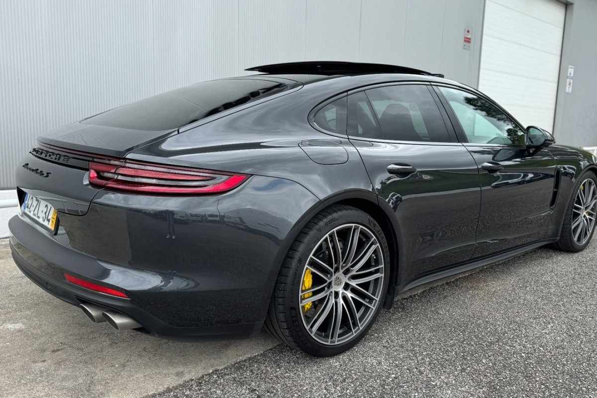 porsche-panamera-2019-hibrido-a-gasolina-3996cc