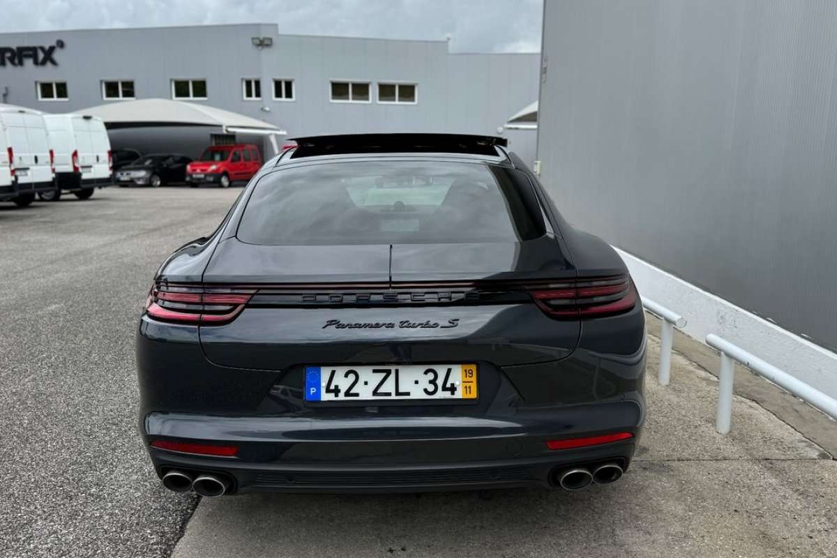 porsche-panamera-2019-hibrido-a-gasolina-3996cc