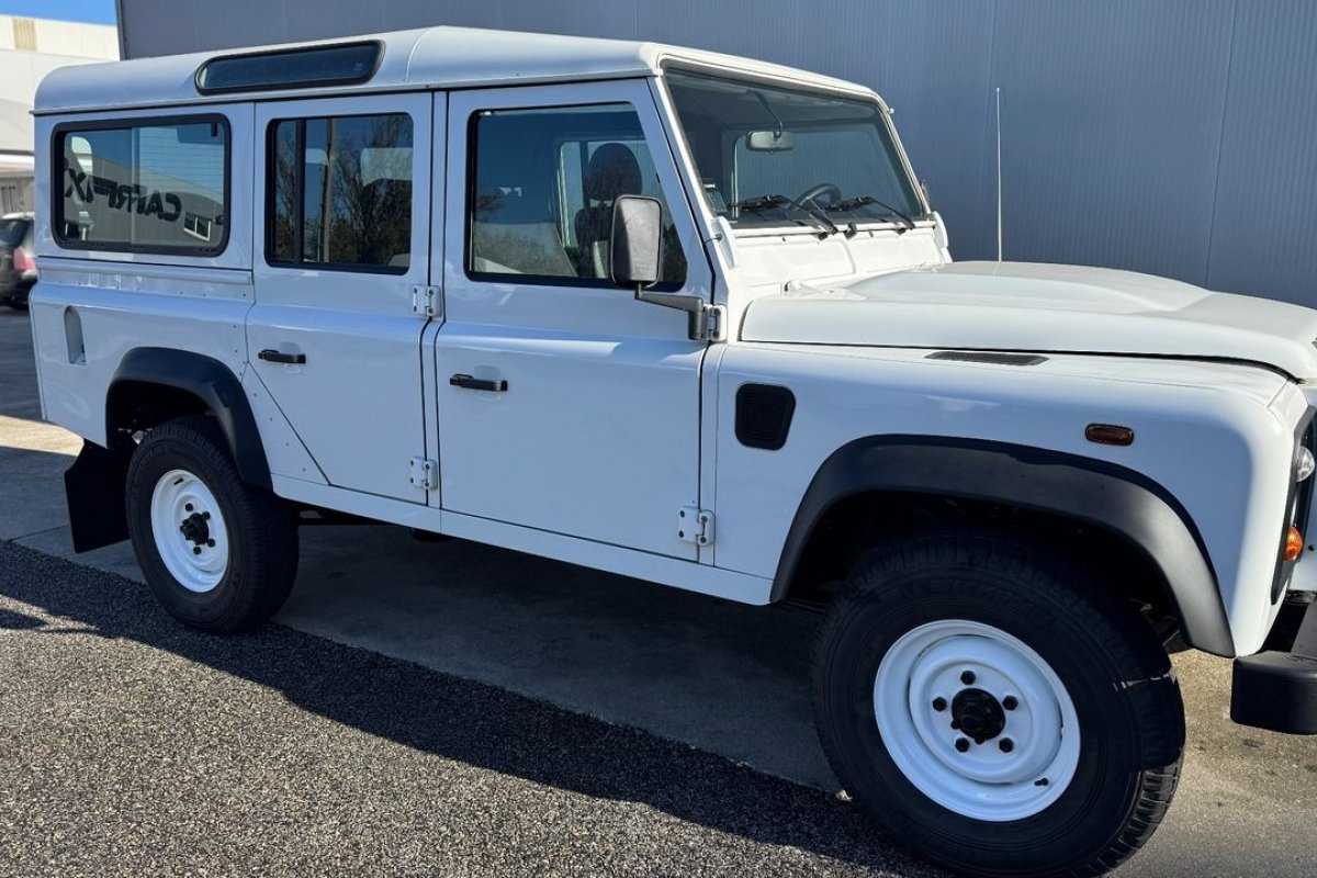 land-rover-defender-2015-diesel-2198cc