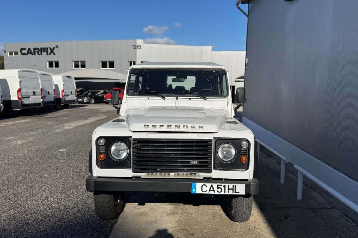 land-rover-defender-2015-diesel-2198cc