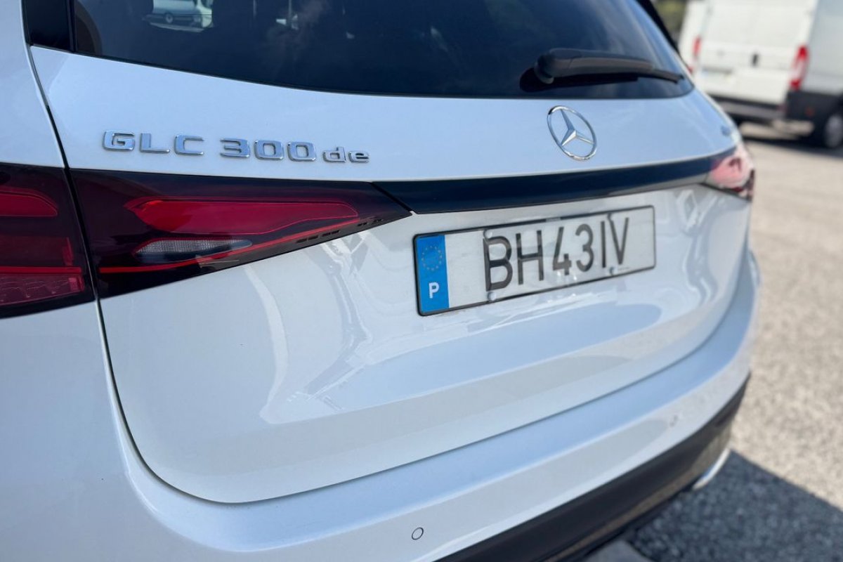 mercedes-benz-glc-2024-hibrido-a-diesel-1993cc