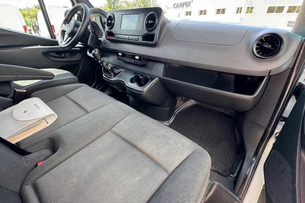 mercedes-benz-sprinter-2020-diesel-2143cc