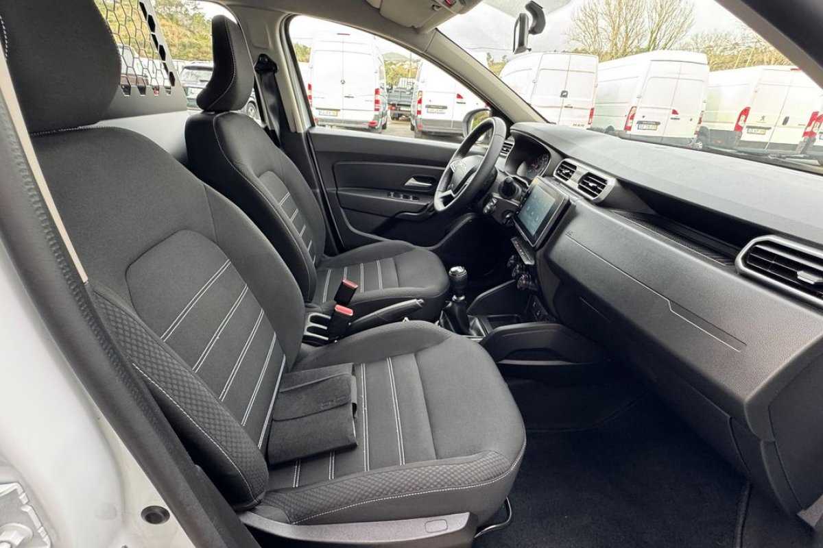 dacia-duster-2023-gpl-999cc