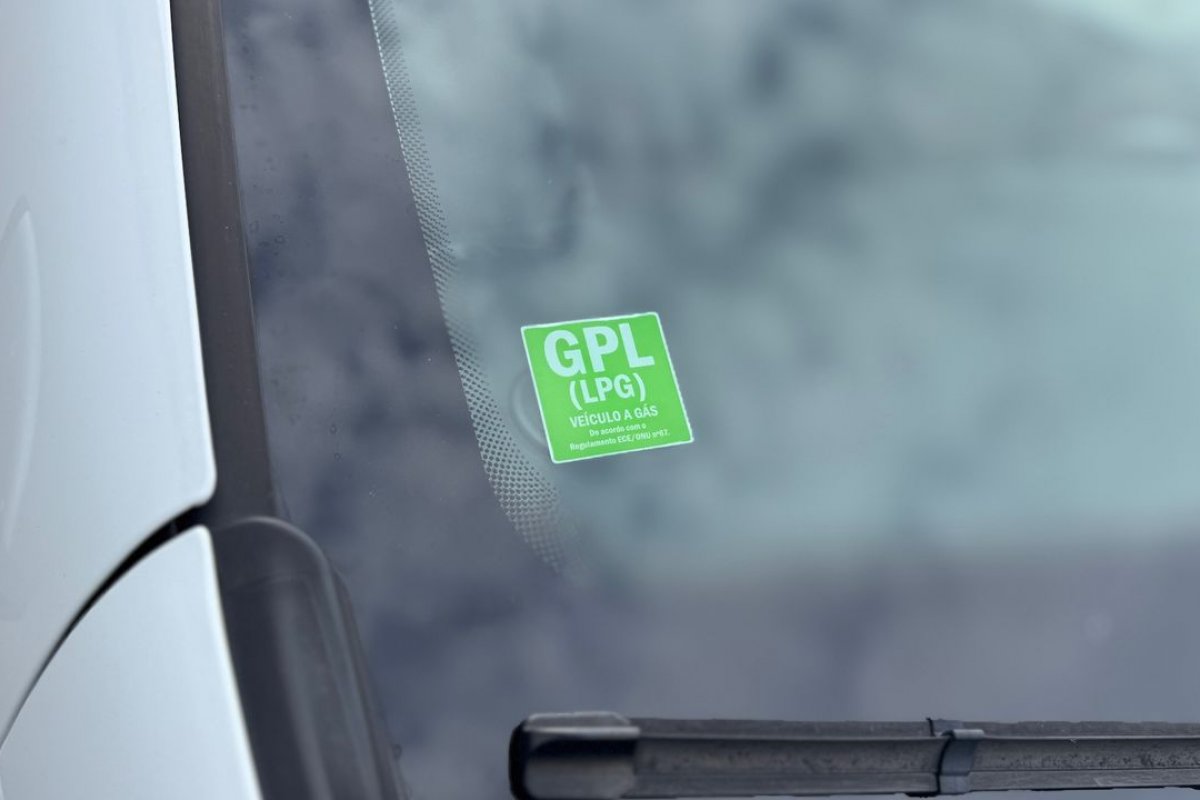 dacia-duster-2023-gpl-999cc