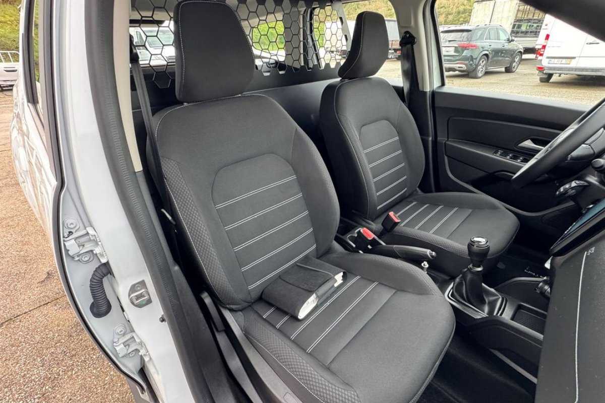 dacia-duster-2023-gpl-999cc