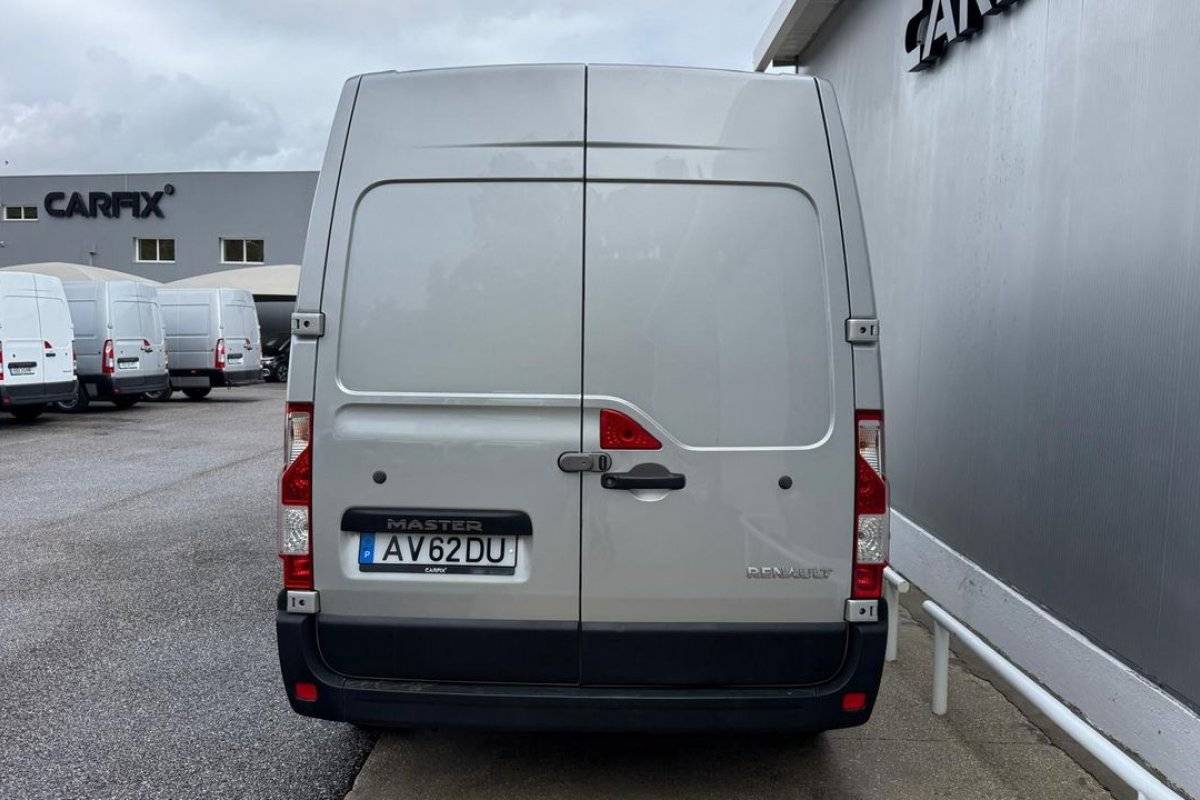 renault-master-2022-diesel-2299cc