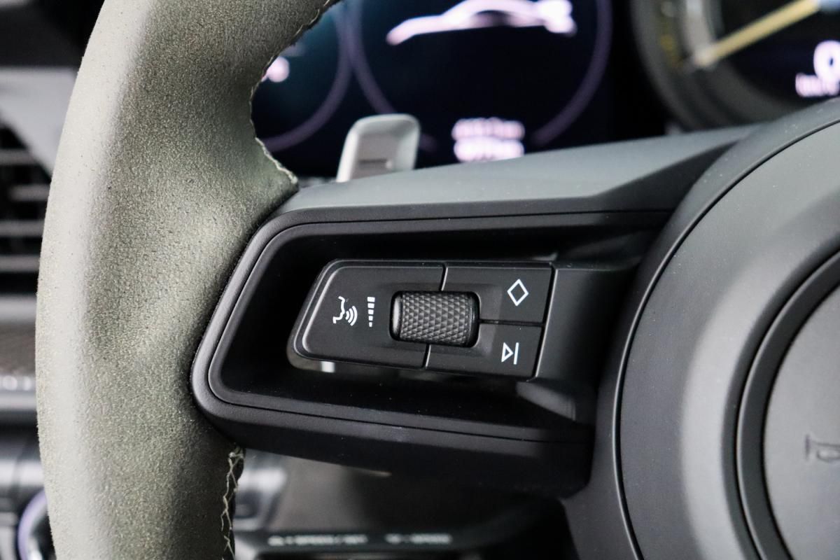 porsche-992-2021-gasolina-3996cc