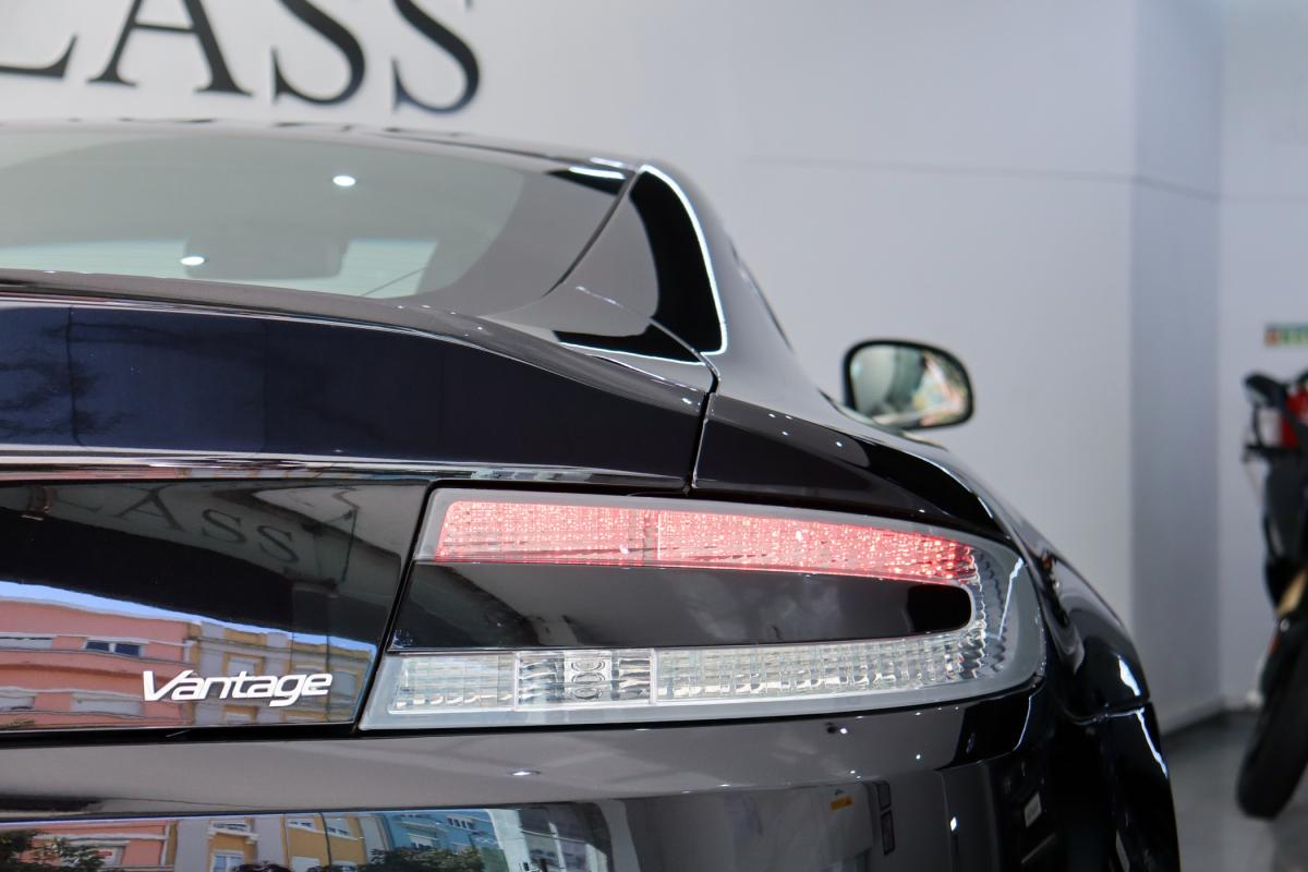aston-martin-vantage-coupe-2012-gasolina-4735cc