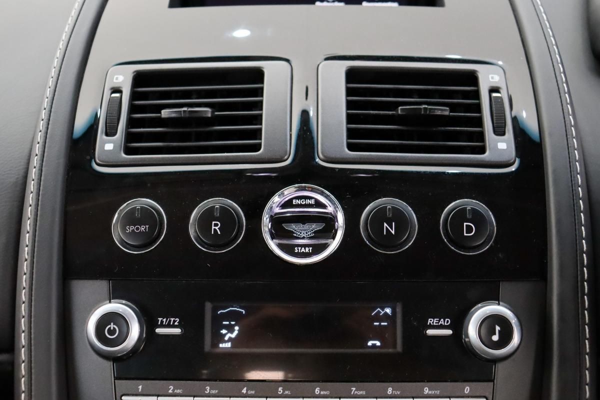 aston-martin-vantage-coupe-2012-gasolina-4735cc