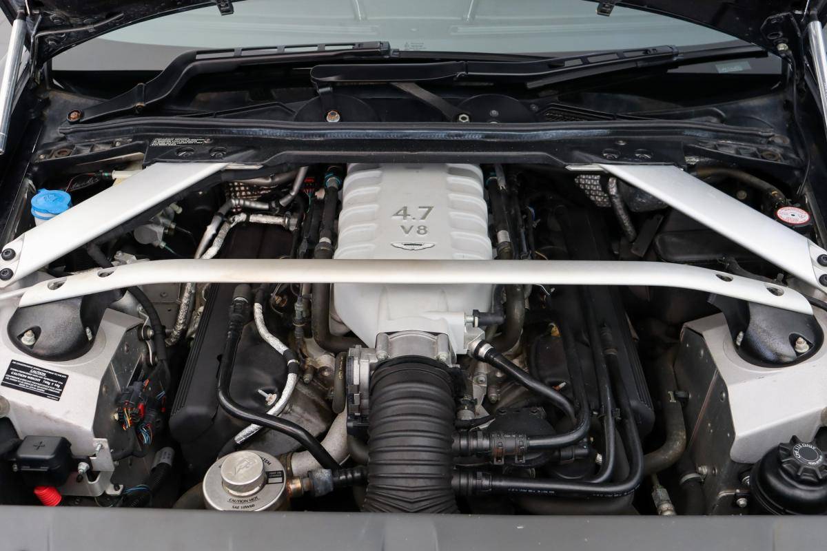 aston-martin-vantage-coupe-2012-gasolina-4735cc
