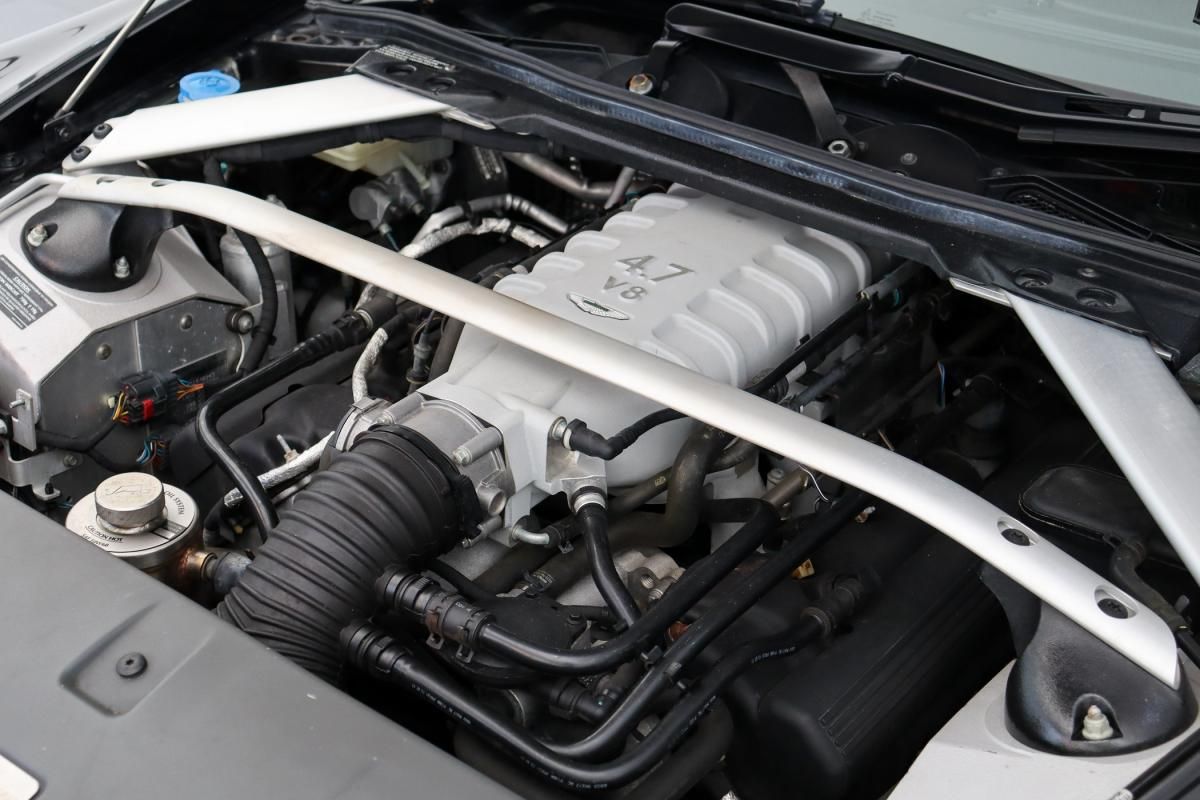 aston-martin-vantage-coupe-2012-gasolina-4735cc