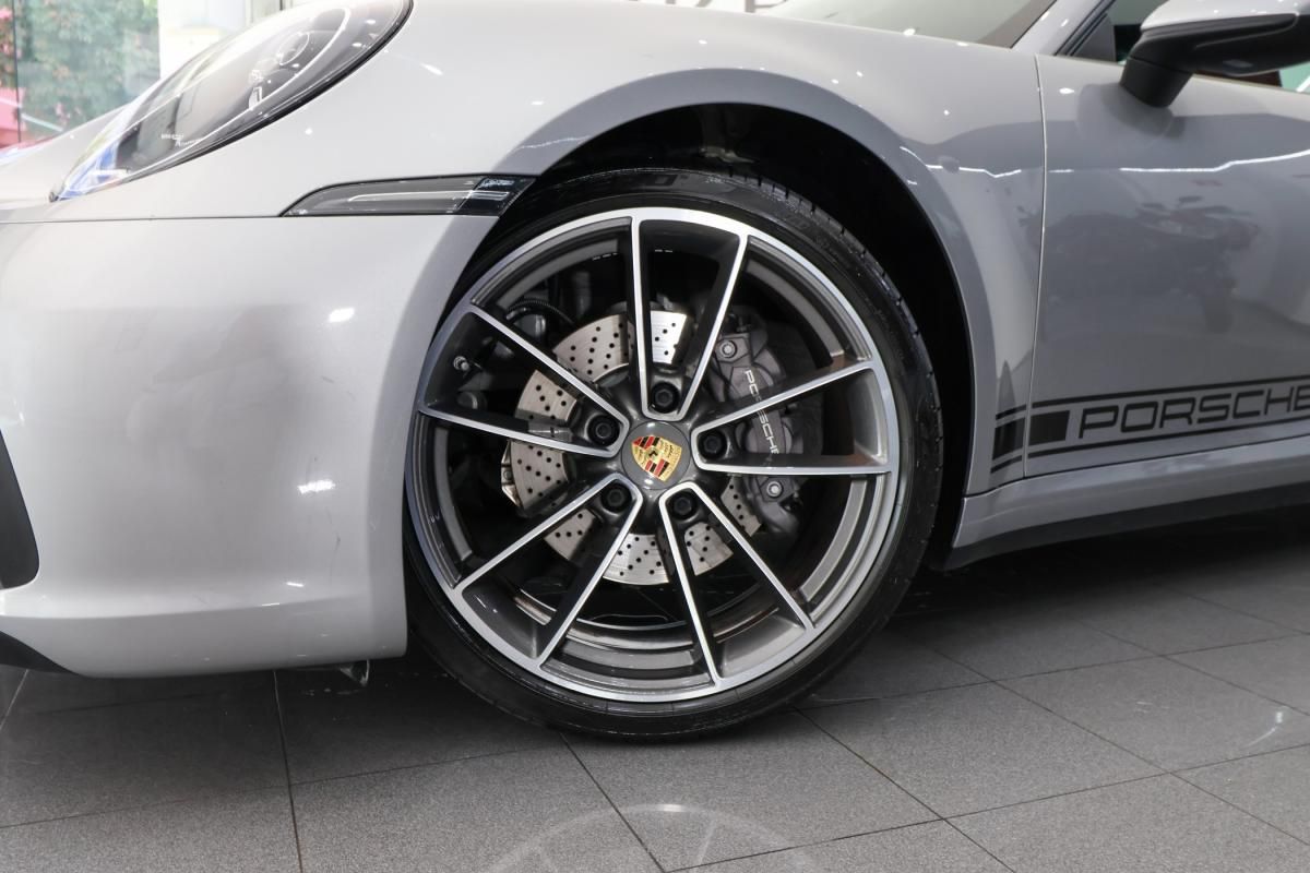 porsche-992-2020-gasolina-2981cc