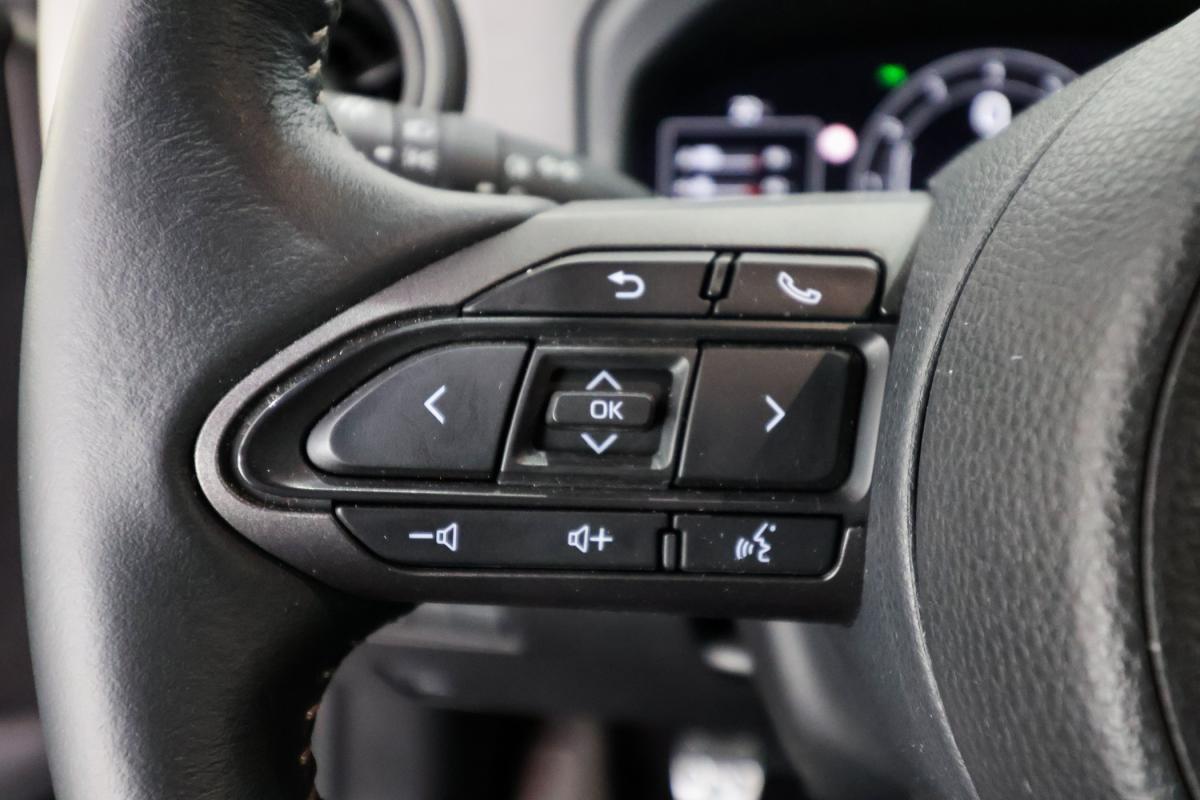 toyota-yaris-2024-gasolina-1618cc