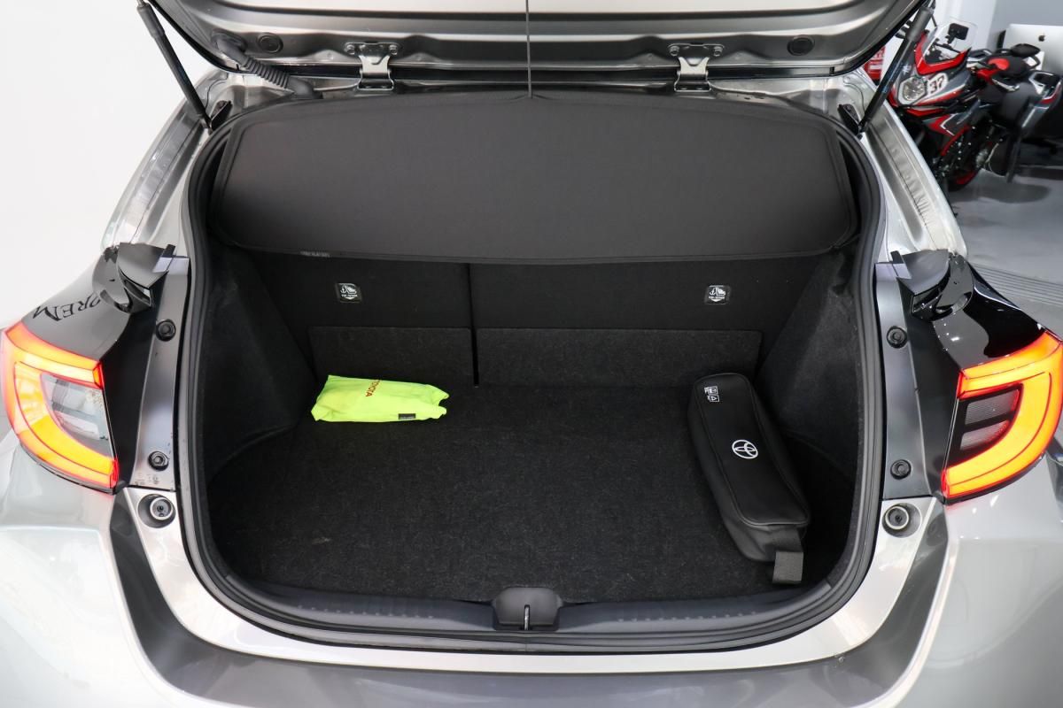 toyota-yaris-2024-gasolina-1618cc