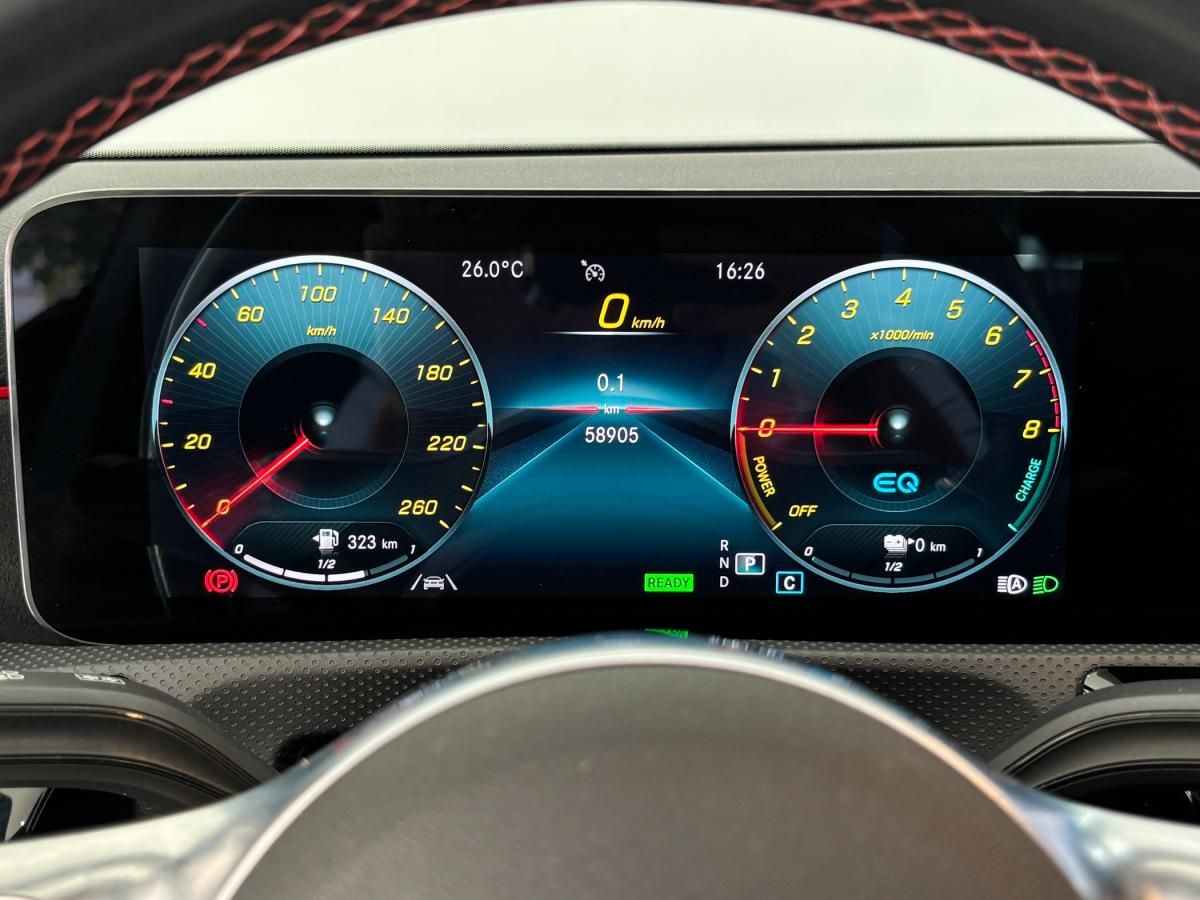 mercedes-benz-classe-a-2022-hibrido-a-gasolina-1332cc