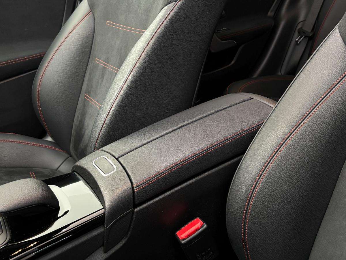 mercedes-benz-classe-a-2022-hibrido-a-gasolina-1332cc