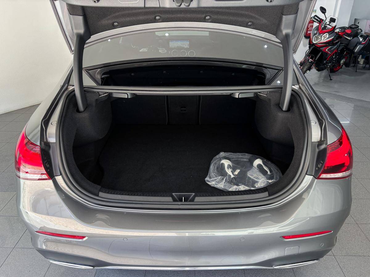 mercedes-benz-classe-a-2022-hibrido-a-gasolina-1332cc