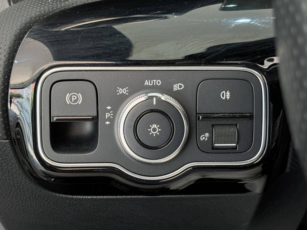 mercedes-benz-classe-a-2022-hibrido-a-gasolina-1332cc