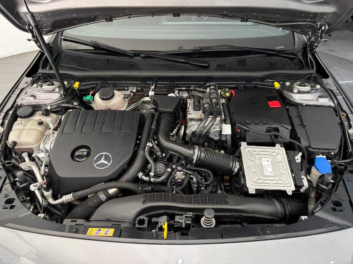 mercedes-benz-classe-a-2022-hibrido-a-gasolina-1332cc