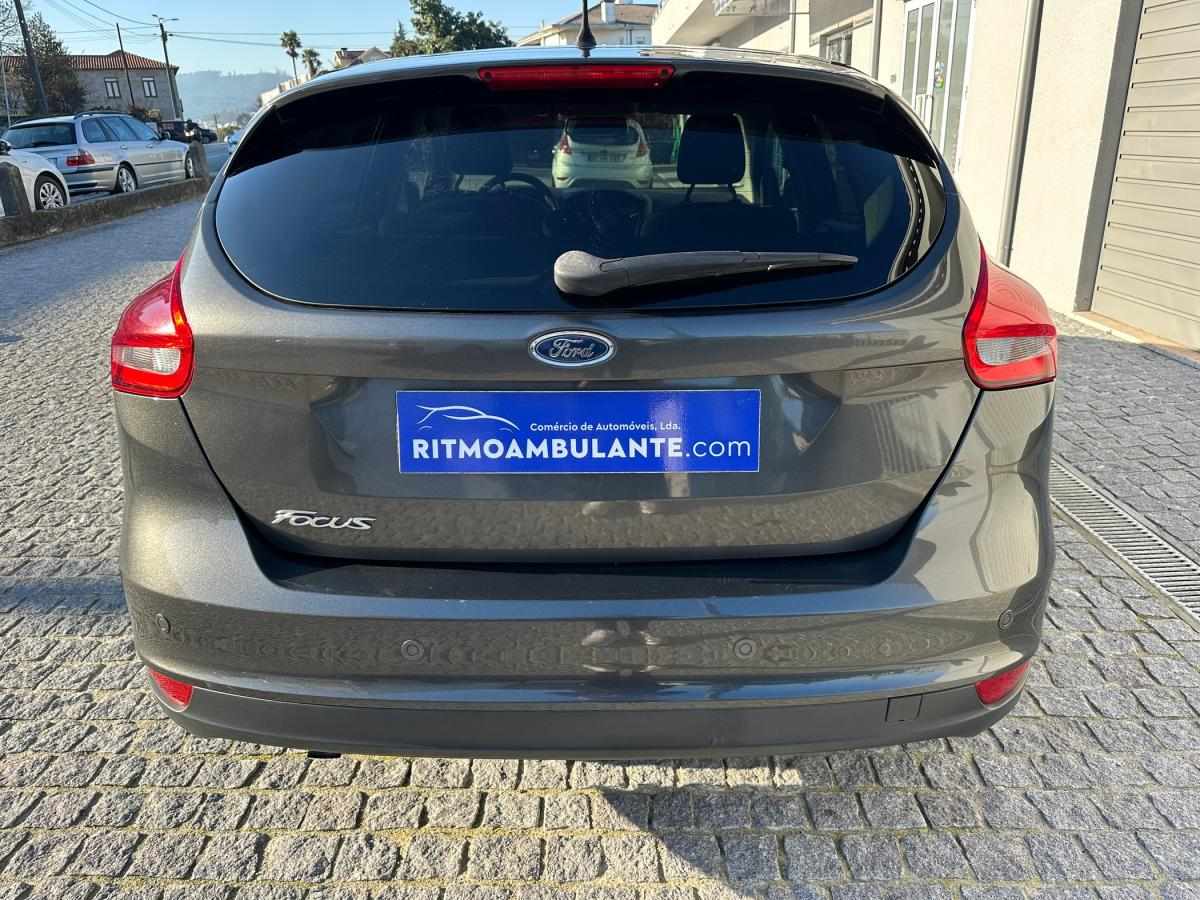 ford-focus-2015-gasolina-998cc