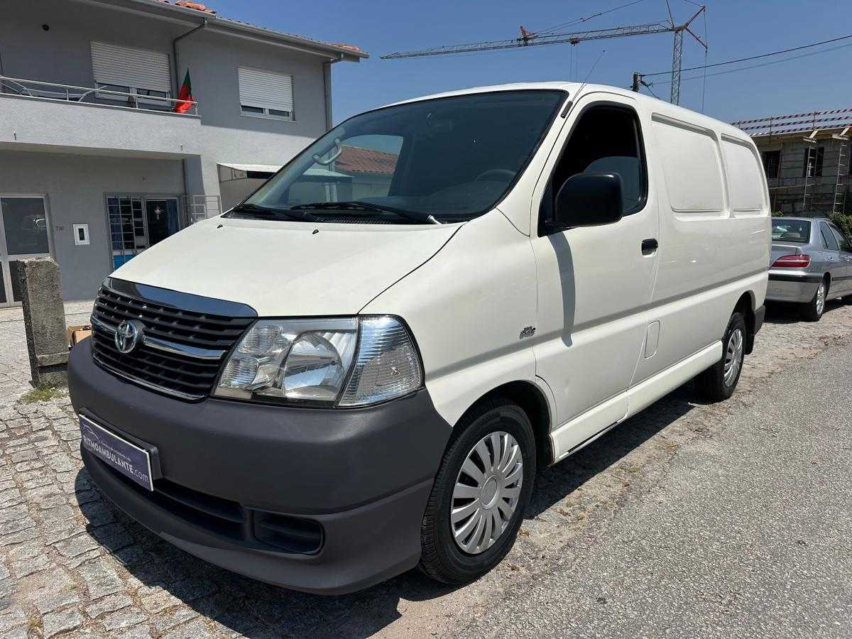 toyota-hiace-2012-diesel-2494cc