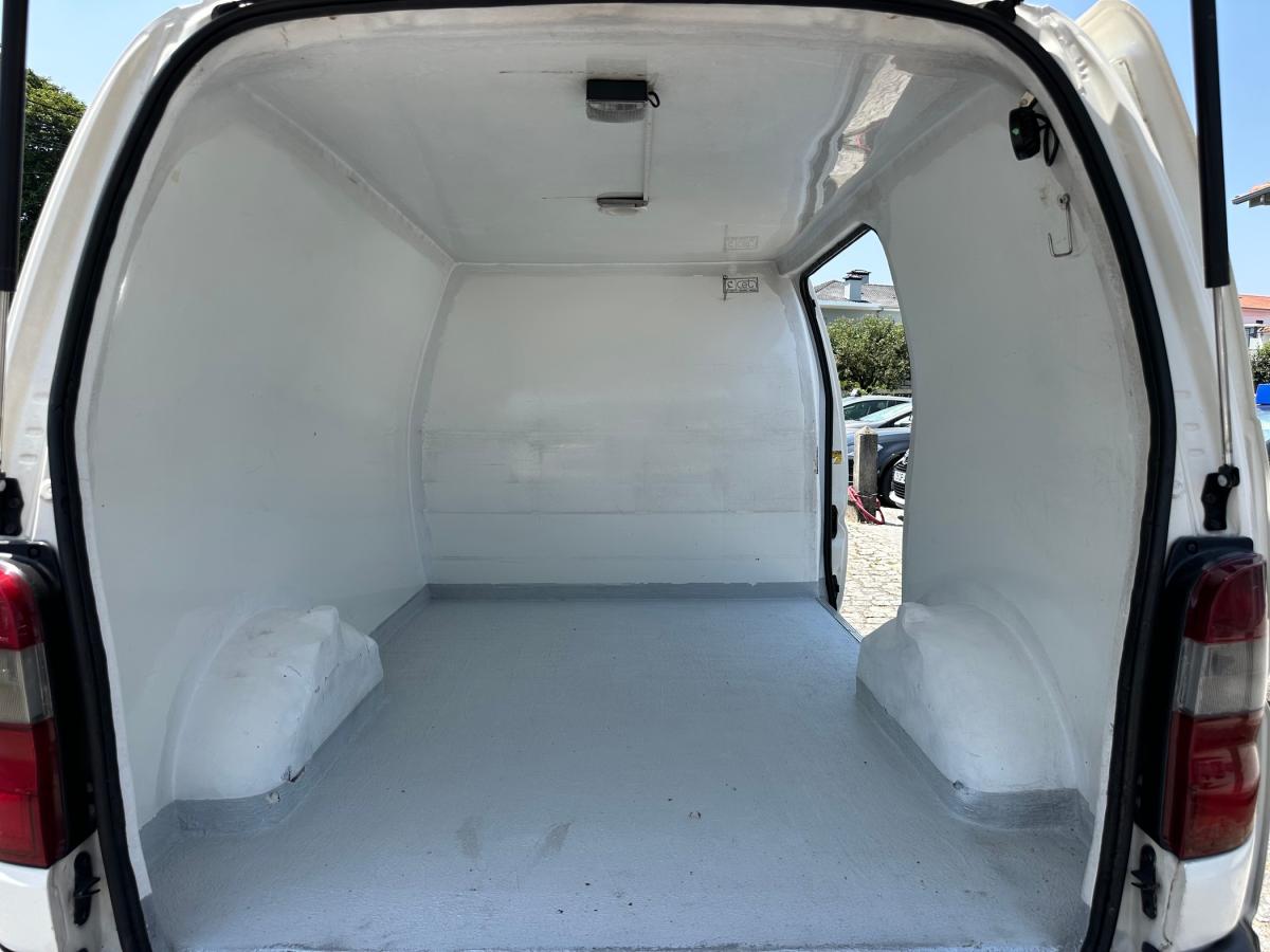 toyota-hiace-2012-diesel-2494cc