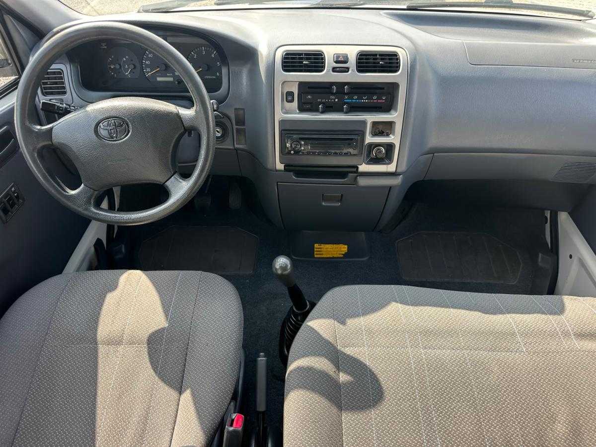 toyota-hiace-2007-diesel-2494cc
